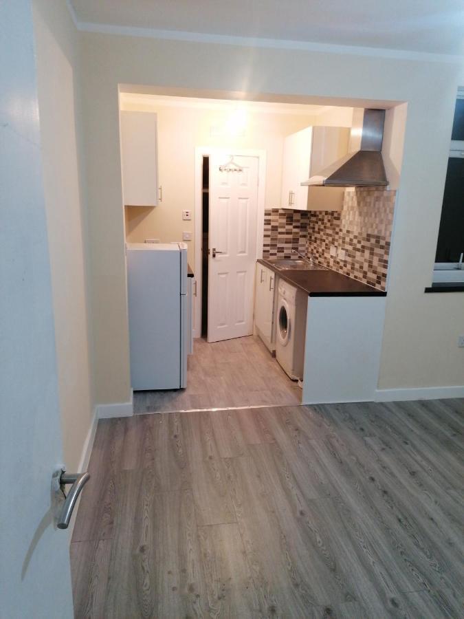 Self-Contained Studio Flat Bathrooms Kitchens Upgrade Locations To City Centre 15 Minutes Walking Distance Nottingham Universities Queen Hospitals City Hospitals Exterior foto
